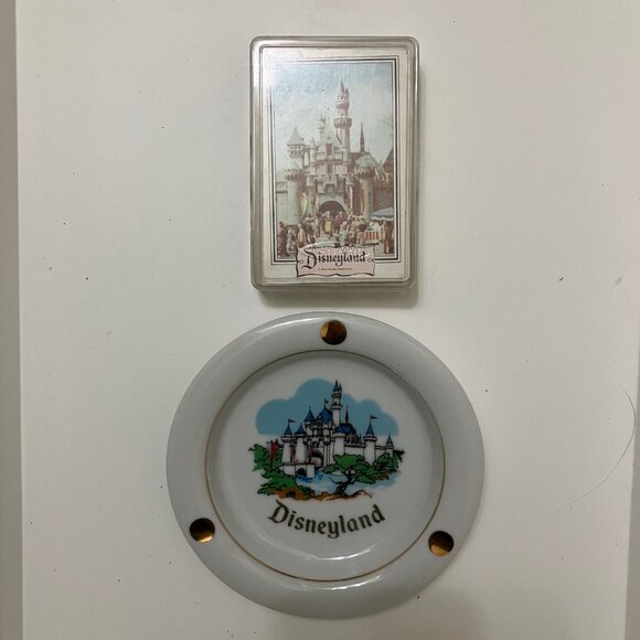 Vtg Disneyland Cinderella Castle Disney Ashtray + Playing Cards Walt Disney - Picture 2 of 6